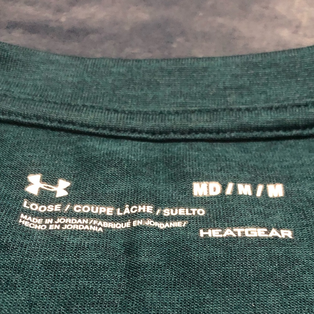 Men’s Under Armour top - Picture 3 of 3